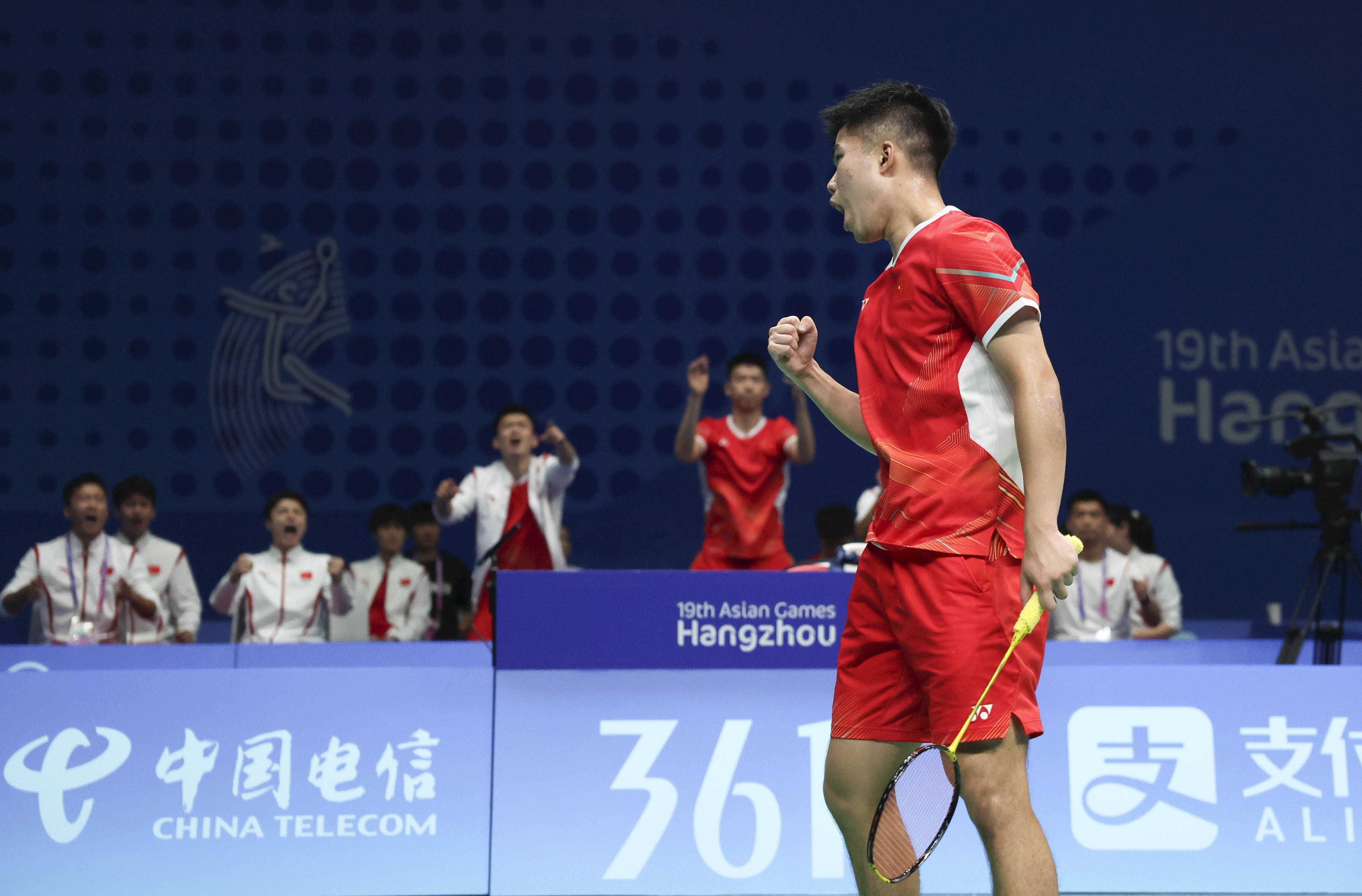 中国队翻盘丹麦队，黄鸭组合状态火热