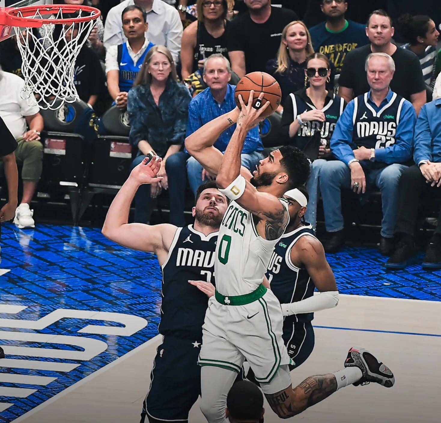 独行侠横扫马刺，伦纳德带队取胜